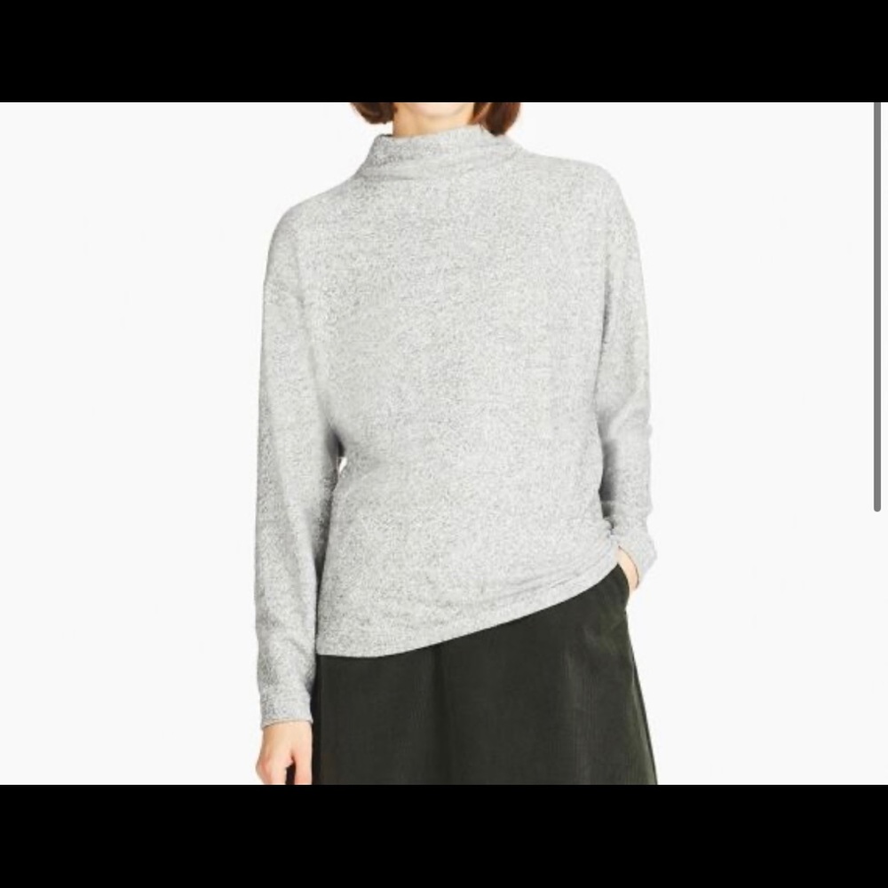 Uniqlo Mock Neck Fleece Top